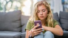 UK considers banning social media for teens under 16