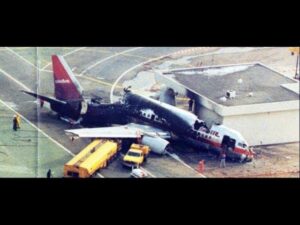 ‘Stop, stop, stop’: Air traffic control intervenes as planes near each other on LAX runway