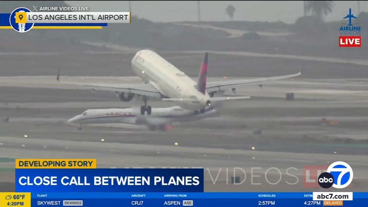 'Stop, stop, stop': Air ⁤traffic ⁣control intervenes​ as planes near ⁣each other on LAX runway