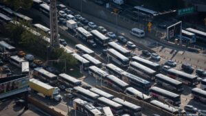 Congestion toll cuts time on tunnel crossings, but few effects on NYC traffic