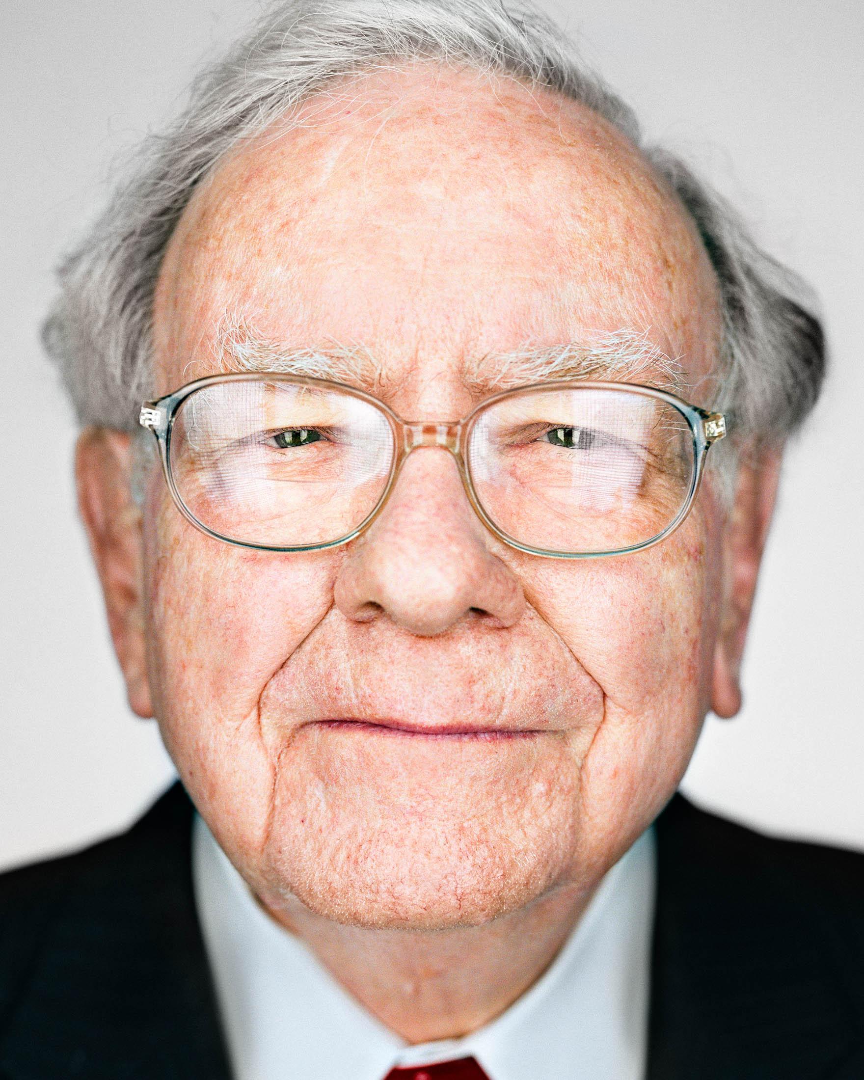 Warren Buffett sounds warning to Washington as Berkshire reports record profit, cash