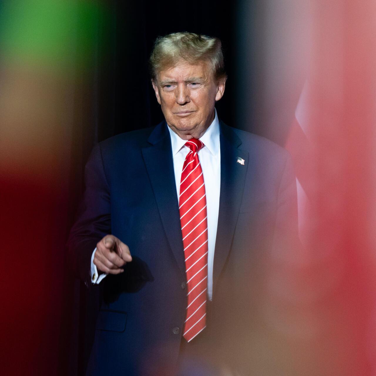 Trump Jokes About His ‘No. 1 Choice’ For Pope, And People Pray He’s Really Kidding