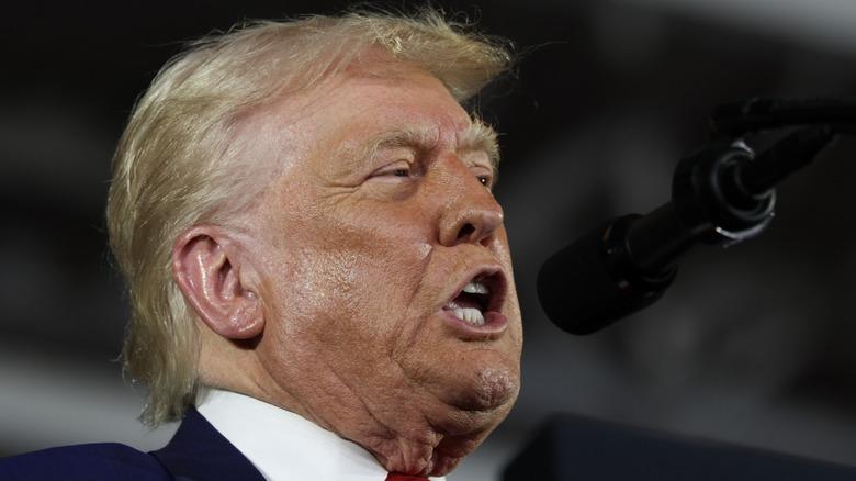Trump Jokes About His 'No.1 Choice' For Pope, And People Pray He's Really Kidding