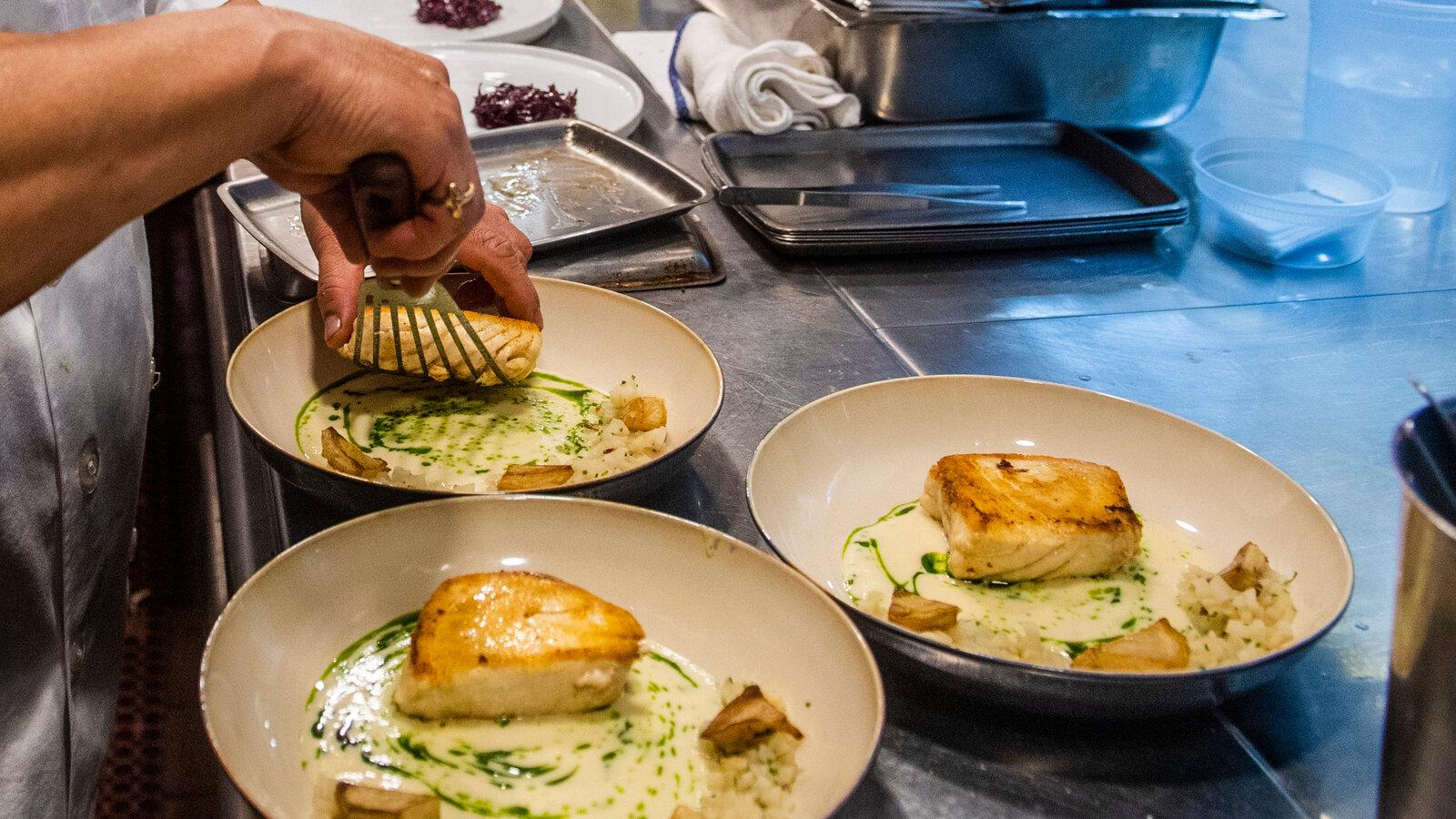Nashville restaurant under investigation following food poisoning reports