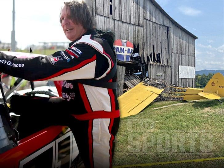 NTSB determines that longtime dirt Late Model racer Scott Bloomquist likely intentionally crashed plane into barn