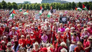 Huge turnout at a second Dutch protest seeking government action against Israel